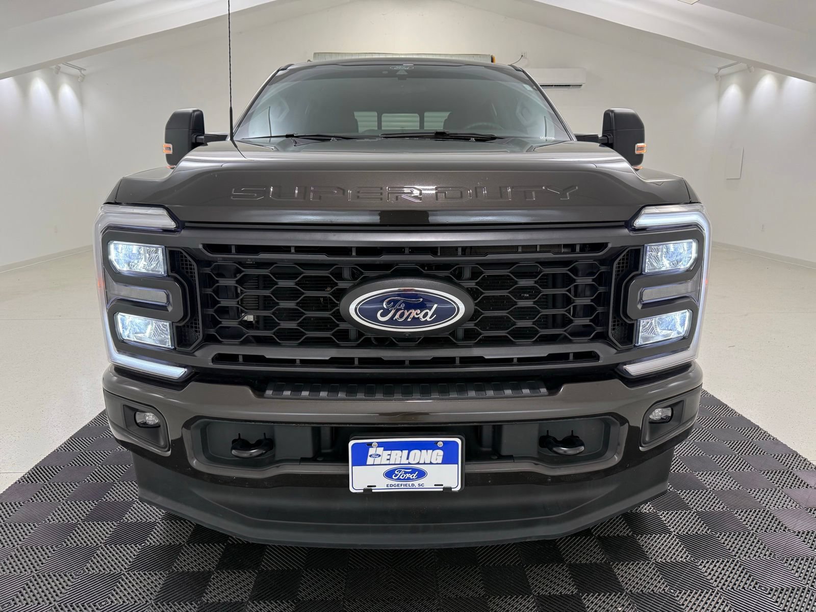Used 2024 Ford F250 XL w/ STX Appearance Package AWD/4WD image 2
