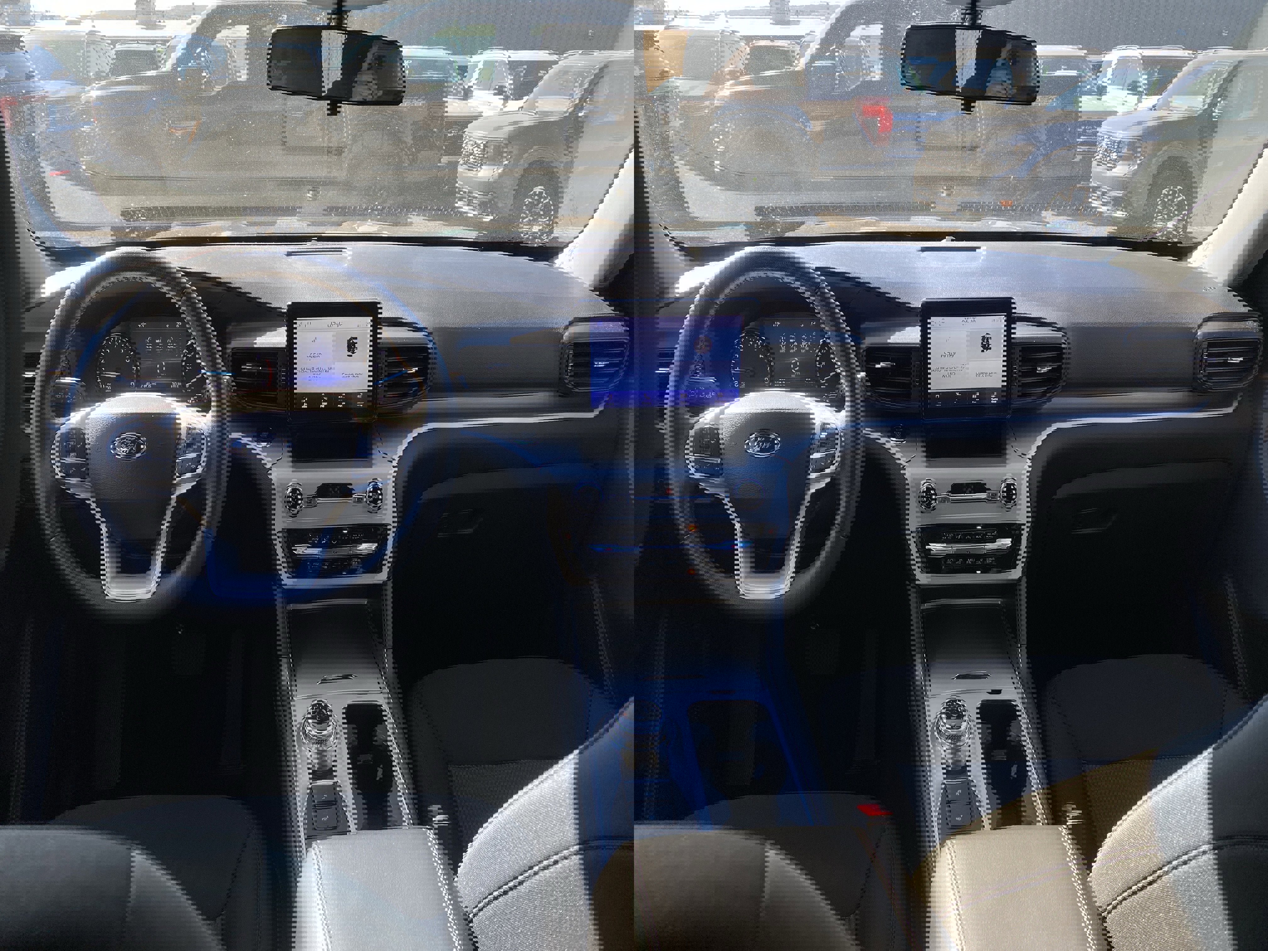 Used 2022 Ford Explorer XLT image 11