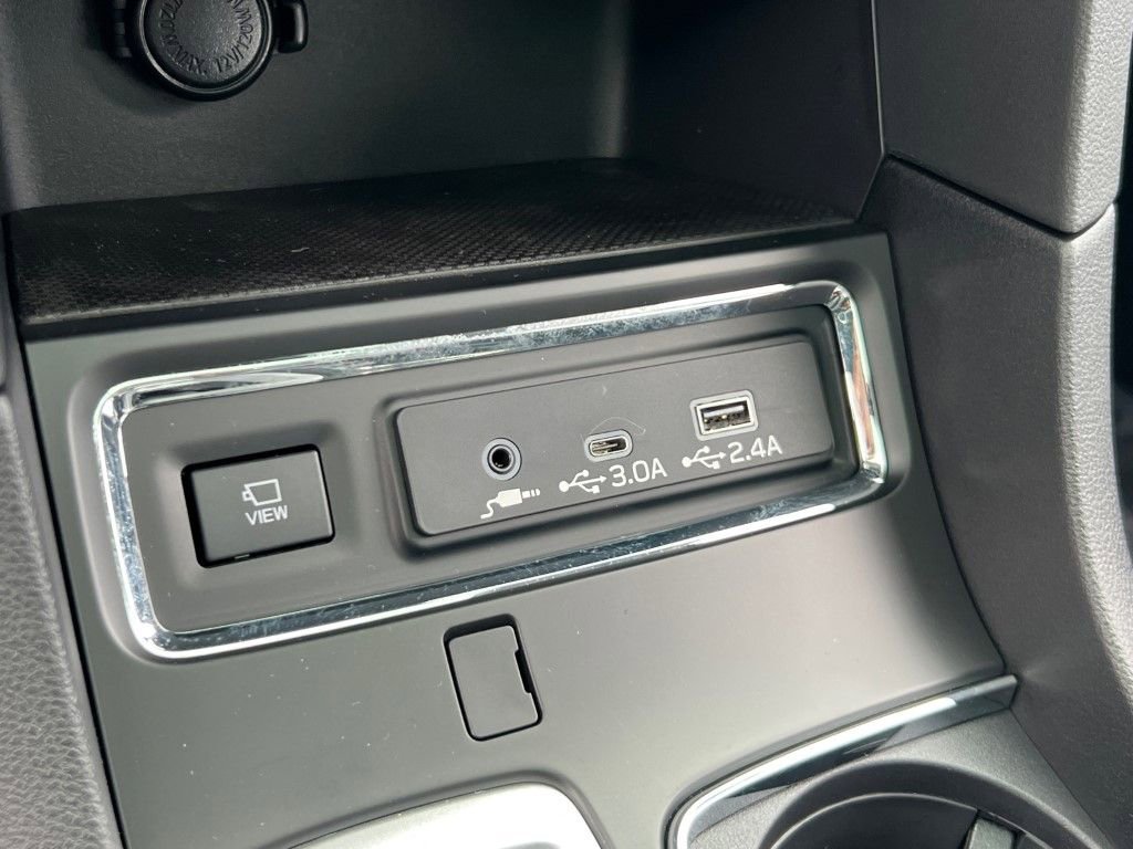 New 2025 Subaru Ascent Limited image 23