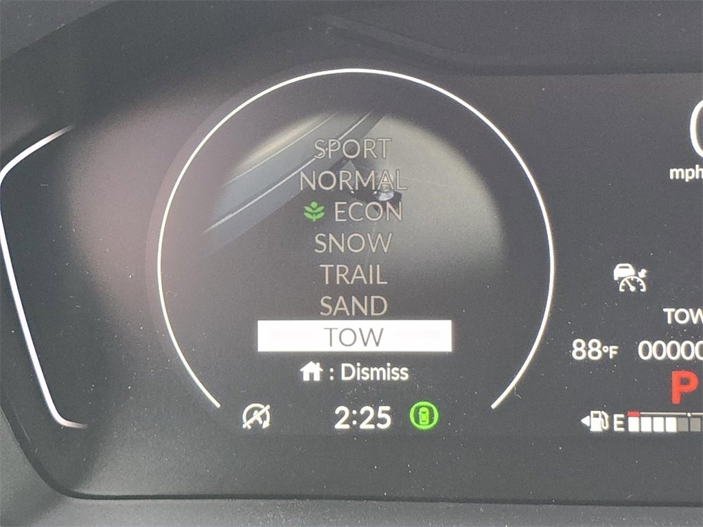 New 2025 Honda Pilot Touring image 7