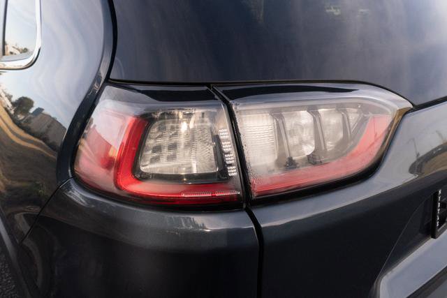 Used 2020 Jeep Cherokee Latitude Plus image 40