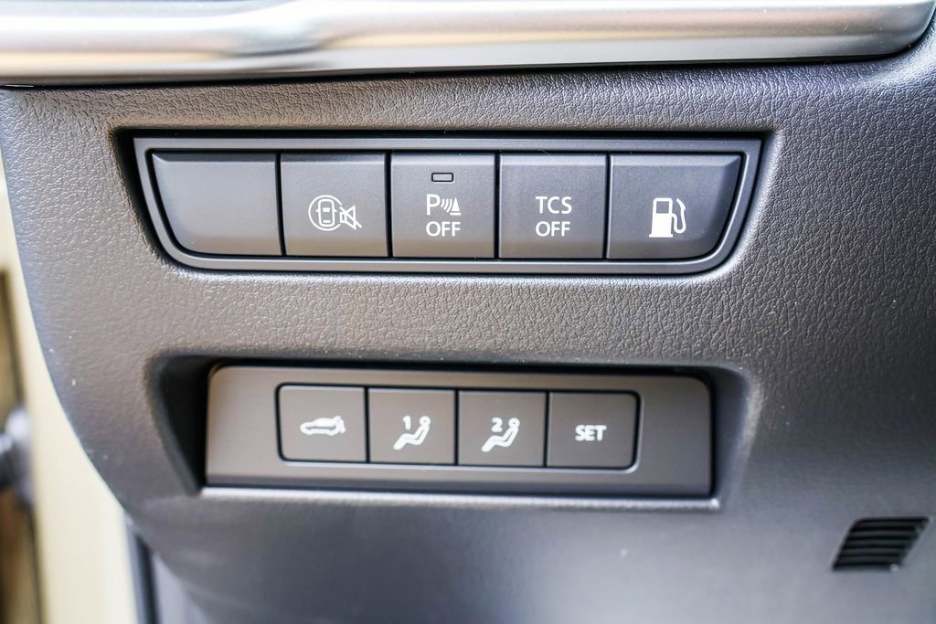 Used 2025 MAZDA CX-70 Plug-In Hybrid w/ Premium Pkg image 25