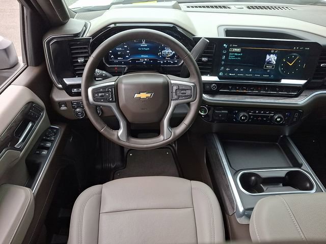 Used 2024 Chevrolet Silverado 2500 LTZ w/ LTZ Plus Package image 11