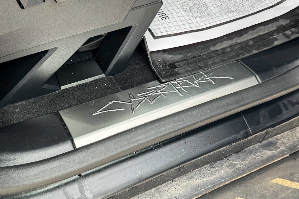 Used 2024 Tesla Cybertruck AWD Crew Cab image 12