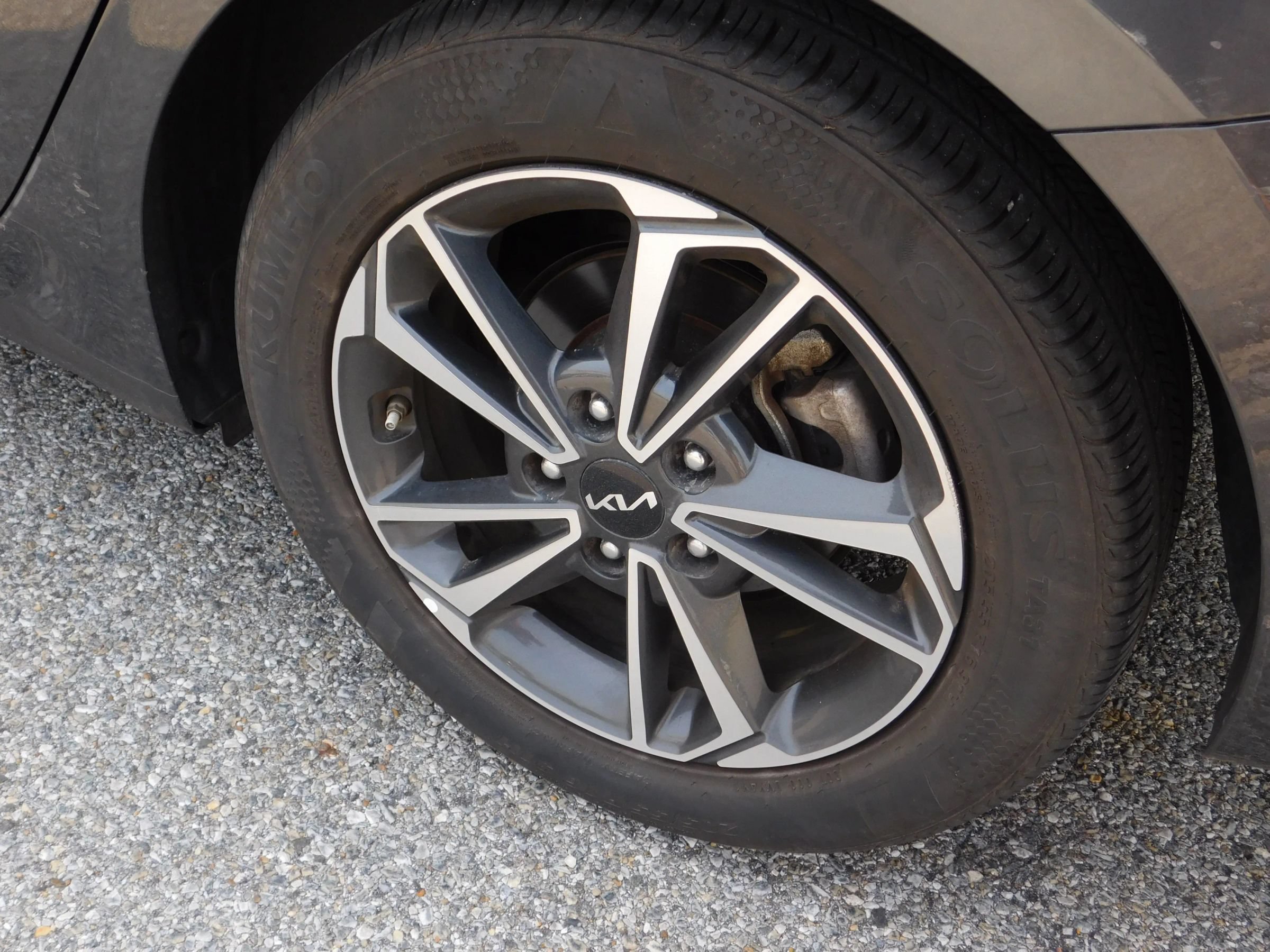 Used 2023 Kia Forte LXS w/ LXS Technology Package FWD image 9