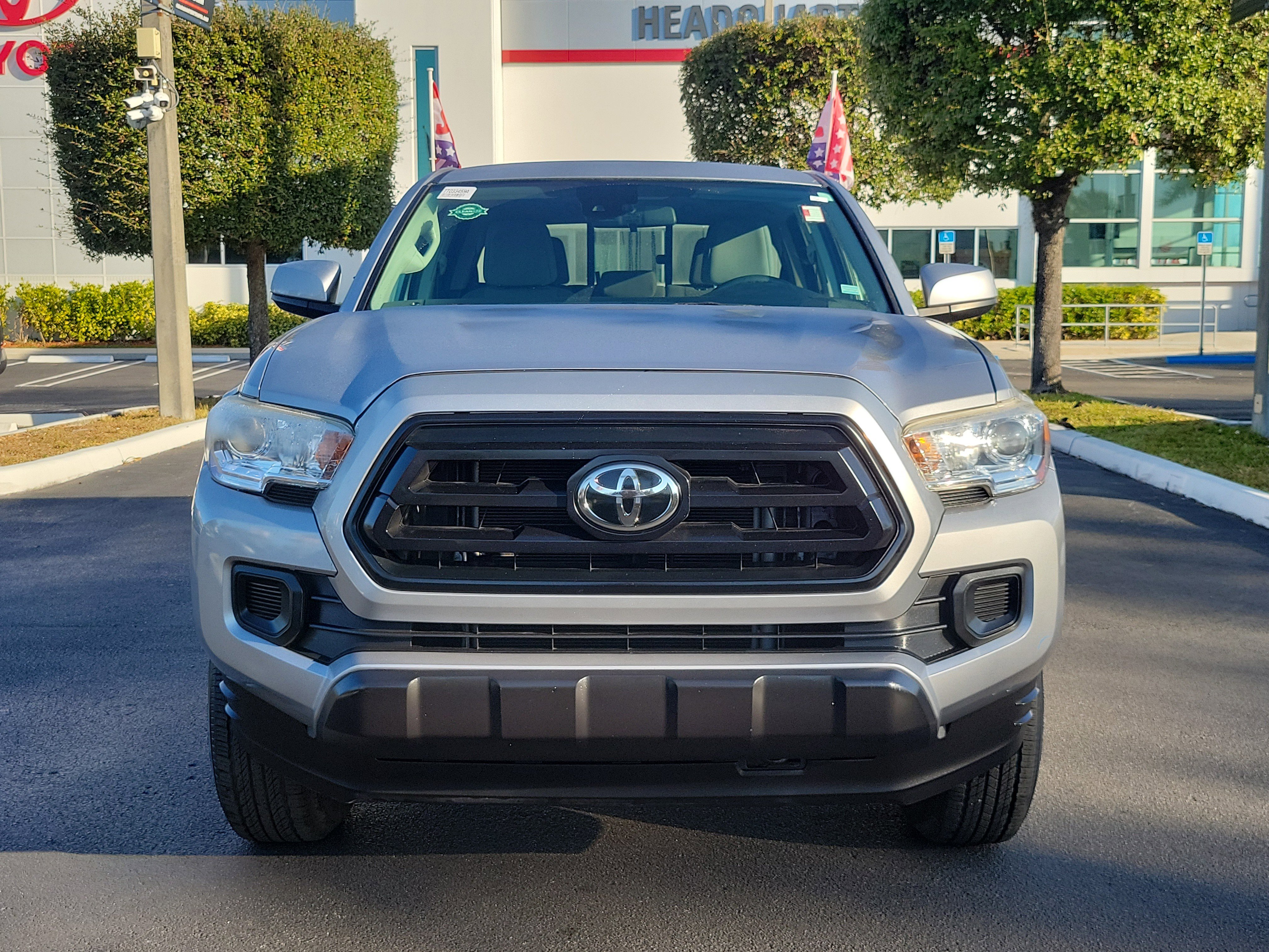 Used 2020 Toyota Tacoma SR image 4
