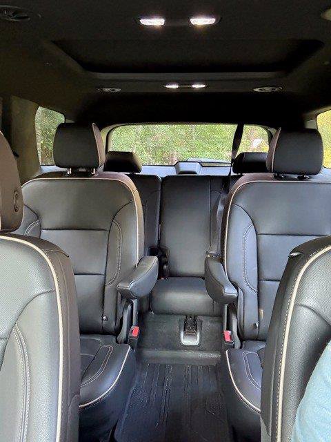 Used 2023 Chevrolet Traverse Premier w/ Redline Edition FWD image 6