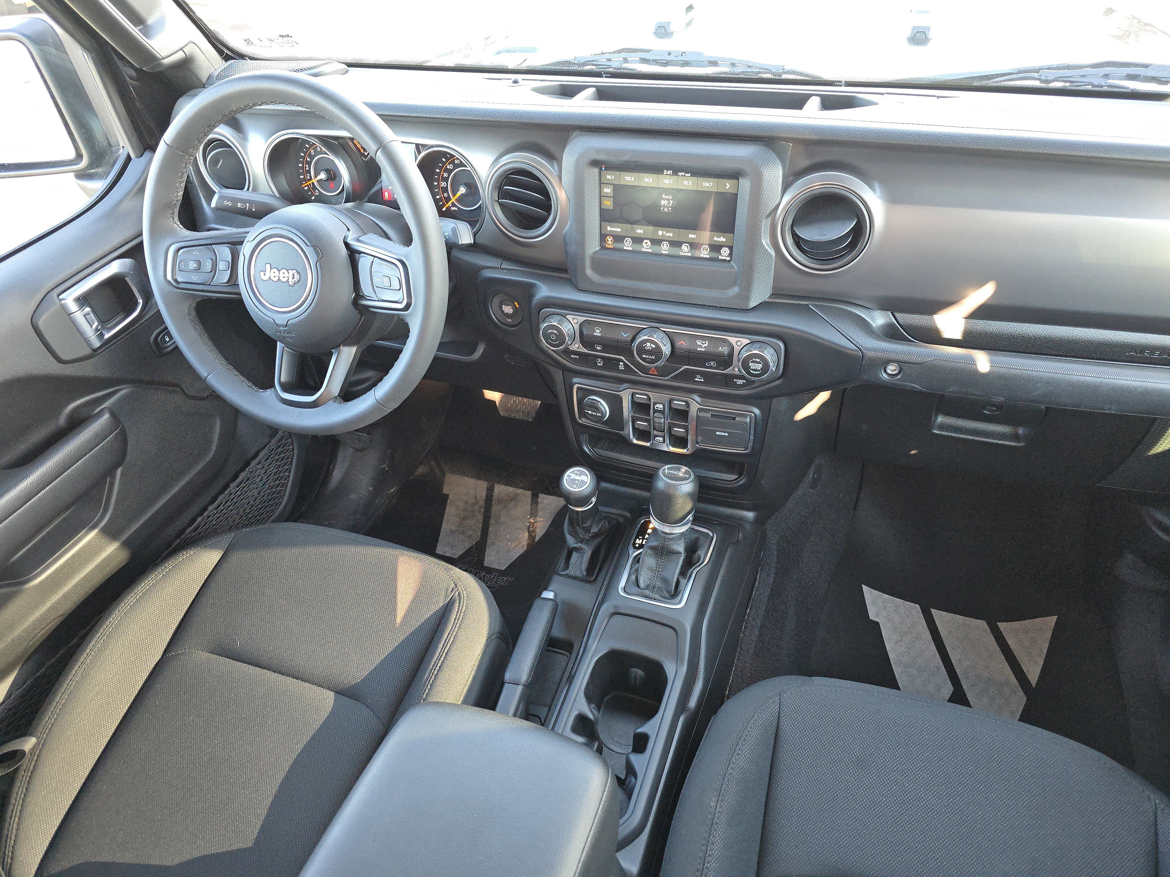 Used 2023 Jeep Gladiator Sport image 20