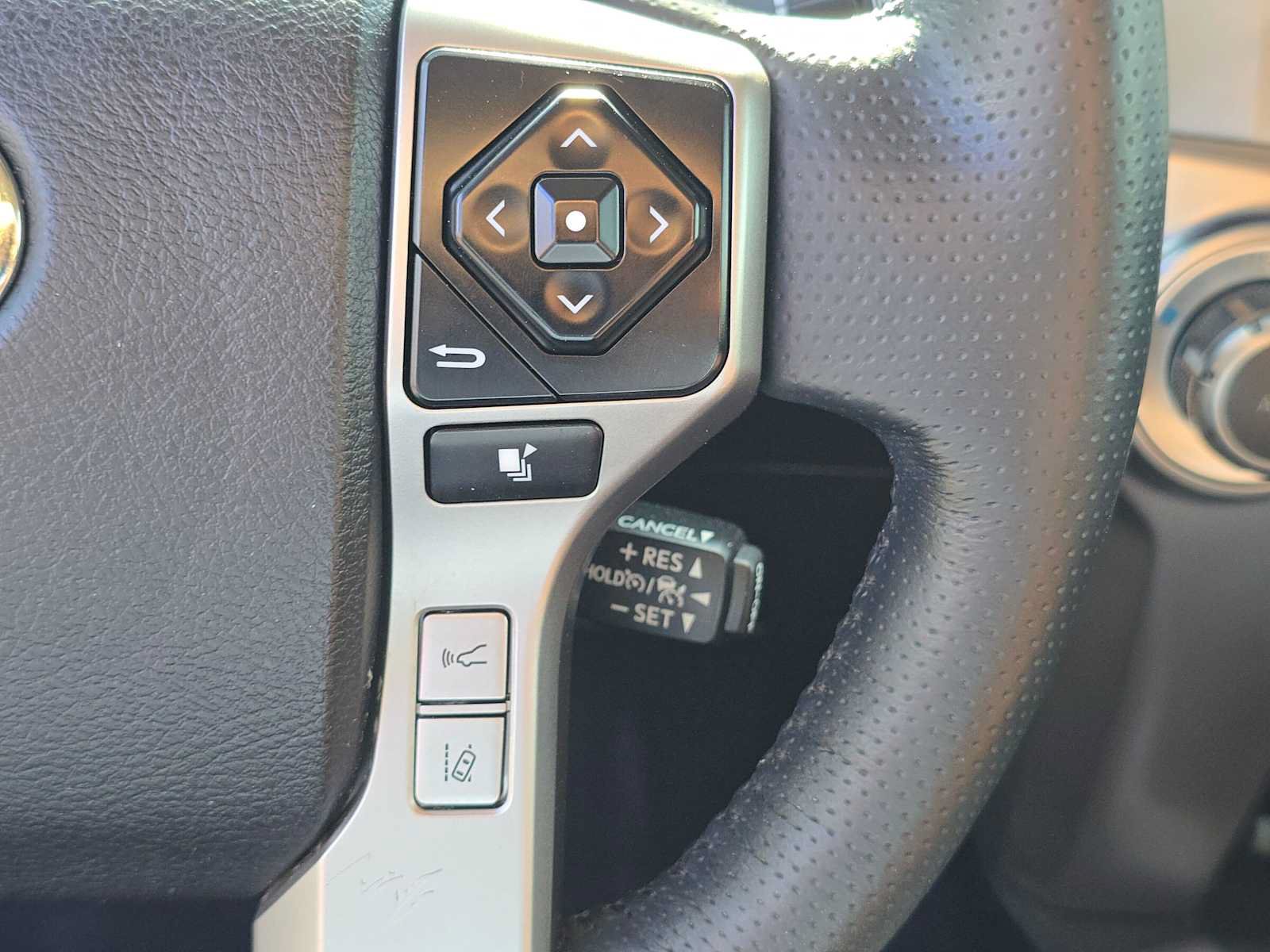 Used 2024 Toyota 4Runner Limited RWD image 31