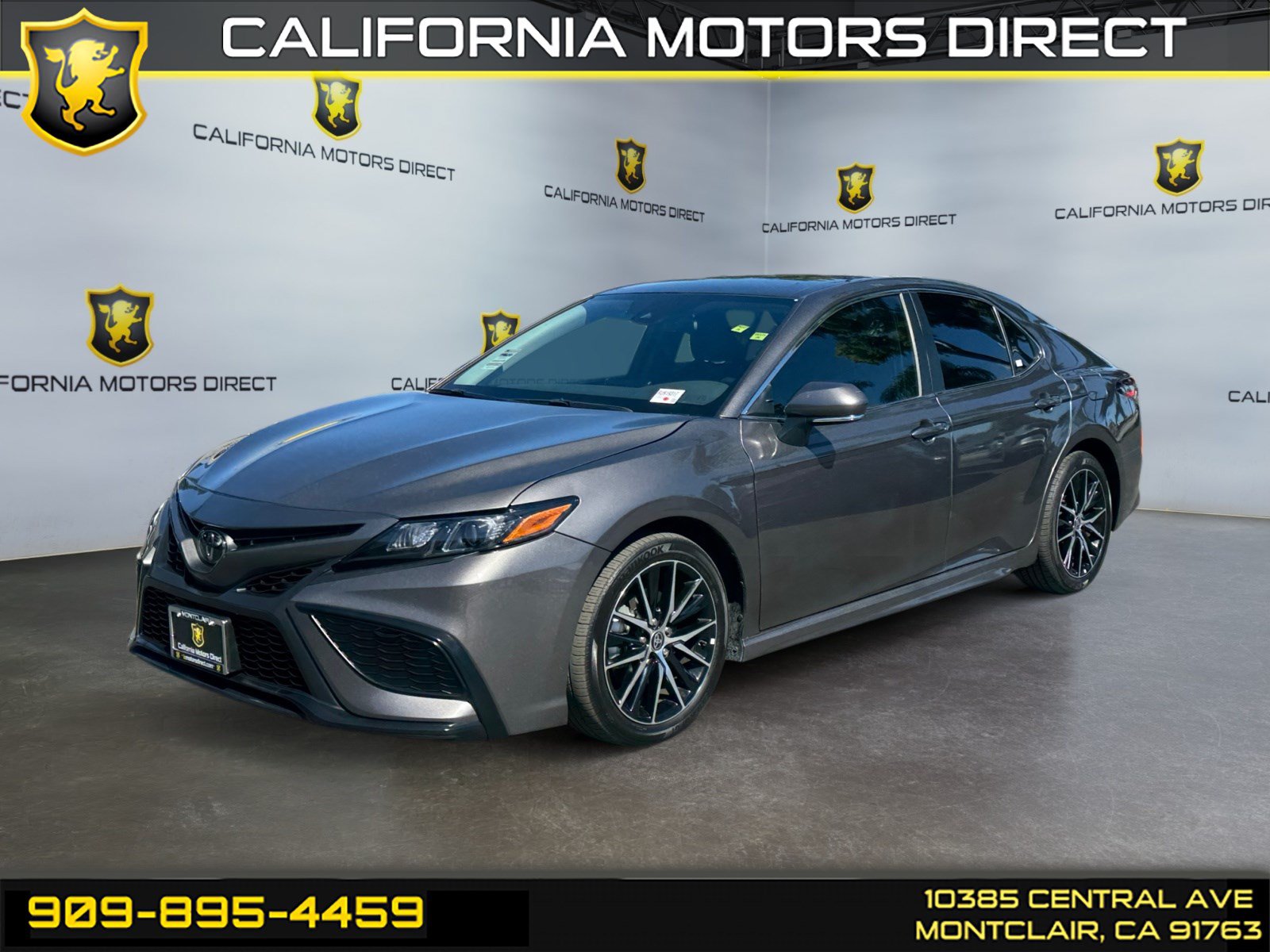 Used 2024 Toyota Camry SE FWD image 1