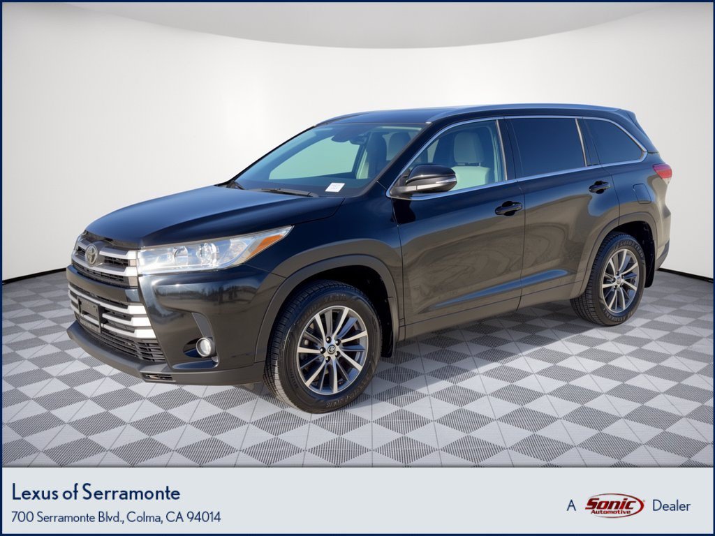 Used 2019 Toyota Highlander XLE AWD/4WD image 1