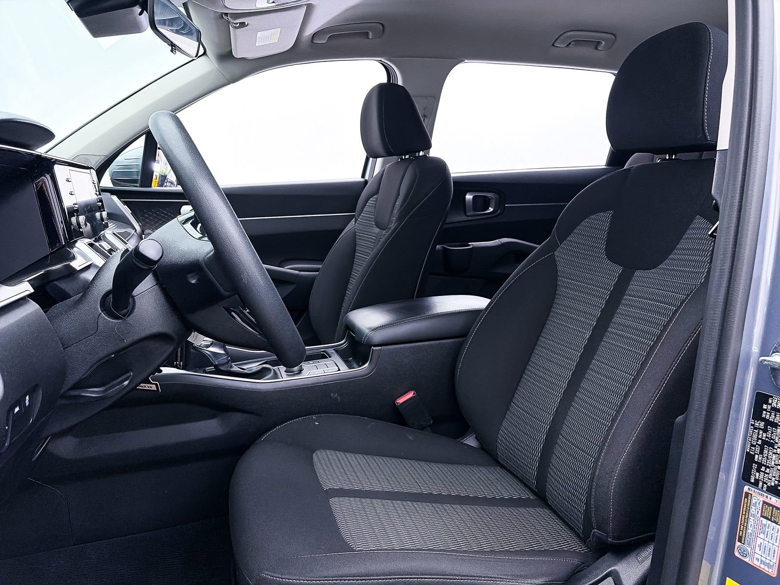 Used 2022 Kia Sorento LX image 17