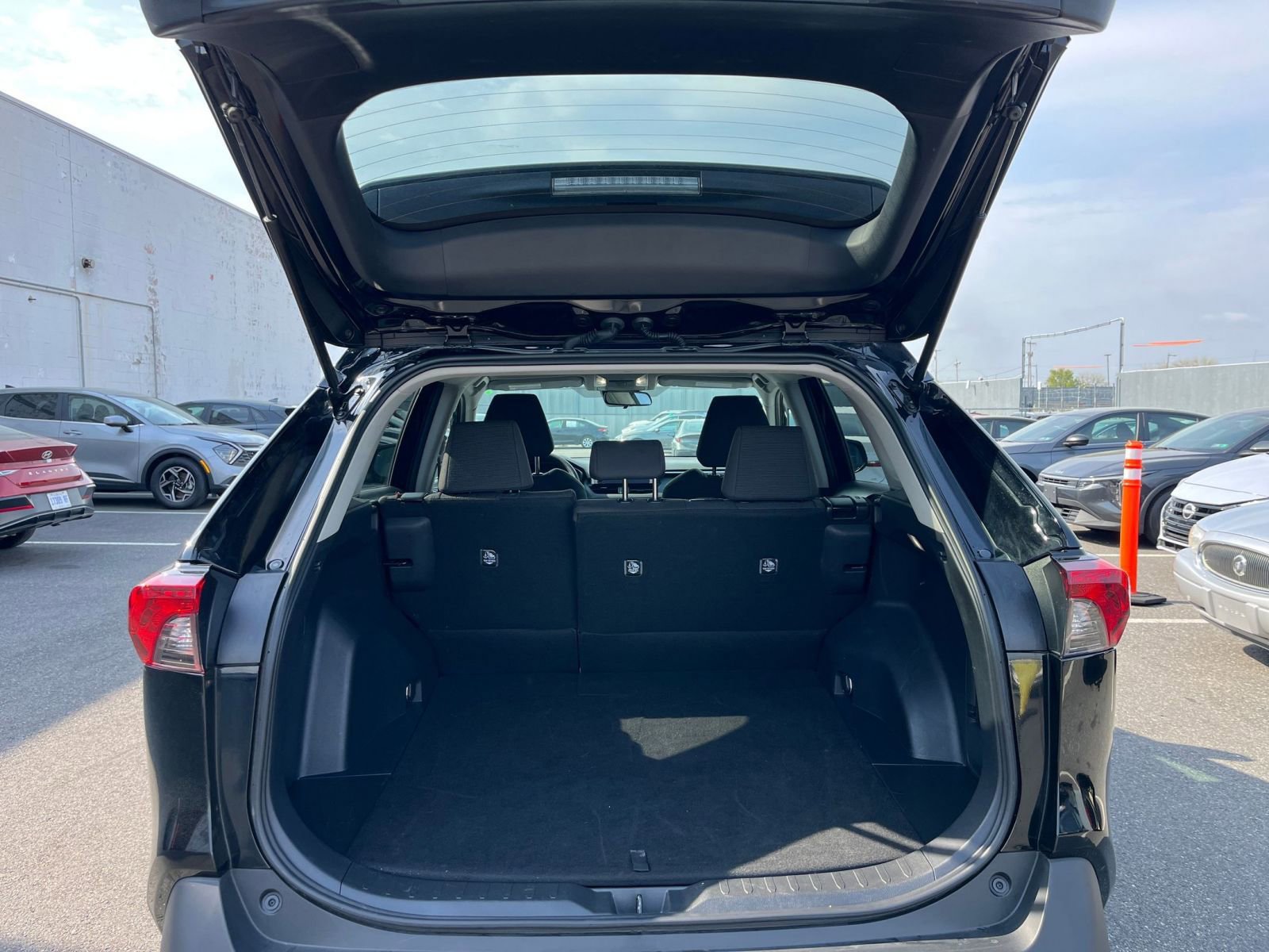 Used 2025 Toyota RAV4 LE image 30