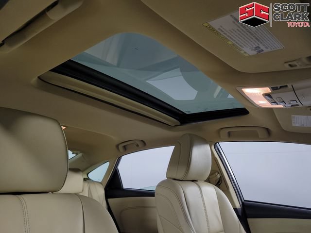 Used 2013 Toyota Avalon Limited FWD image 16