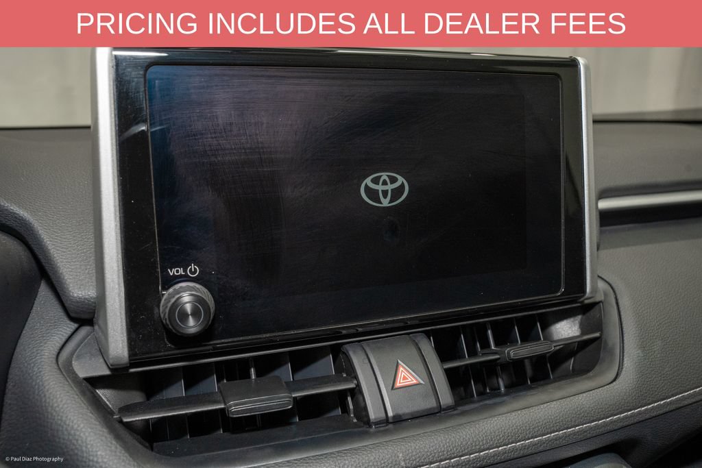 Used 2025 Toyota RAV4 XLE FWD image 12