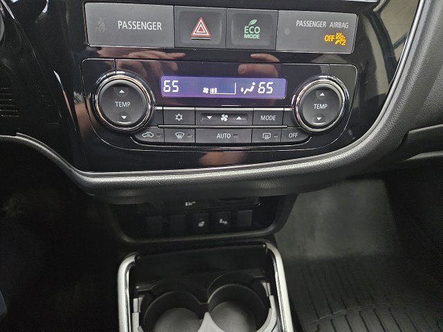 Used 2018 Mitsubishi Outlander LE FWD image 26
