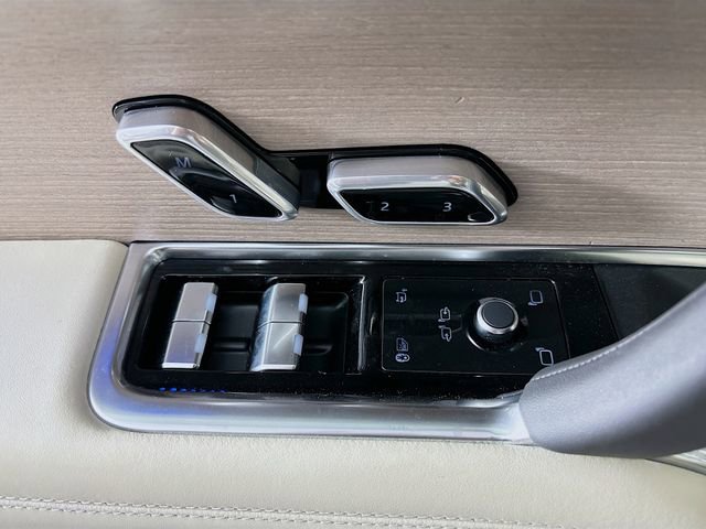 New 2026 Land Rover Range Rover Autobiography image 19