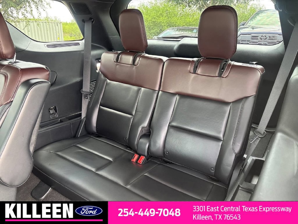 Used 2020 Ford Explorer Platinum w/ Premium Technology Package AWD/4WD image 4