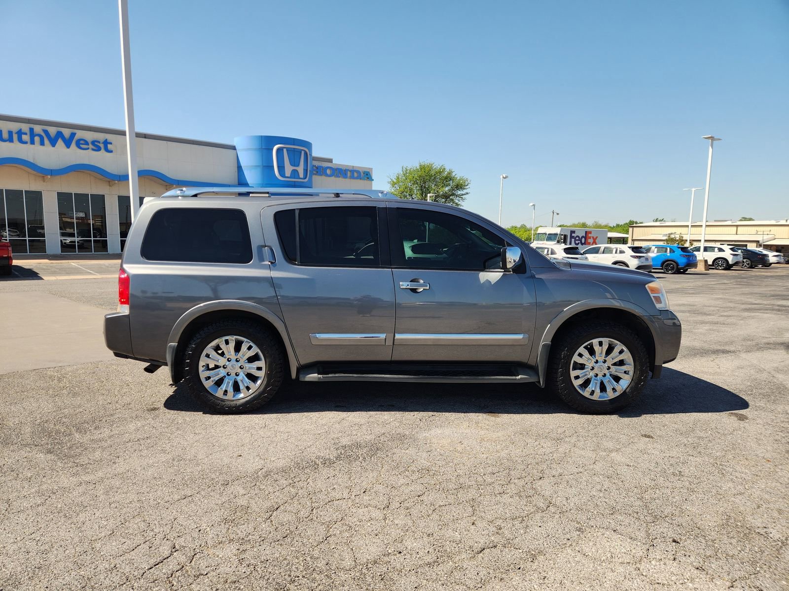 Used 2015 Nissan Armada Platinum w/ 2nd Row Captain Seat Package AWD/4WD image 7