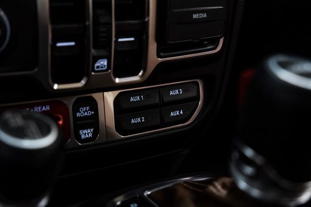 Used 2025 Jeep Gladiator Rubicon w/ Safety Group AWD/4WD image 73