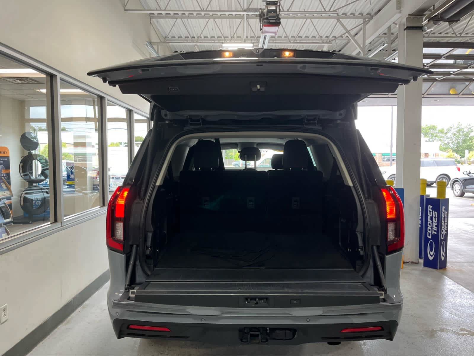 Used 2025 Ford Expedition Max Active AWD/4WD image 13
