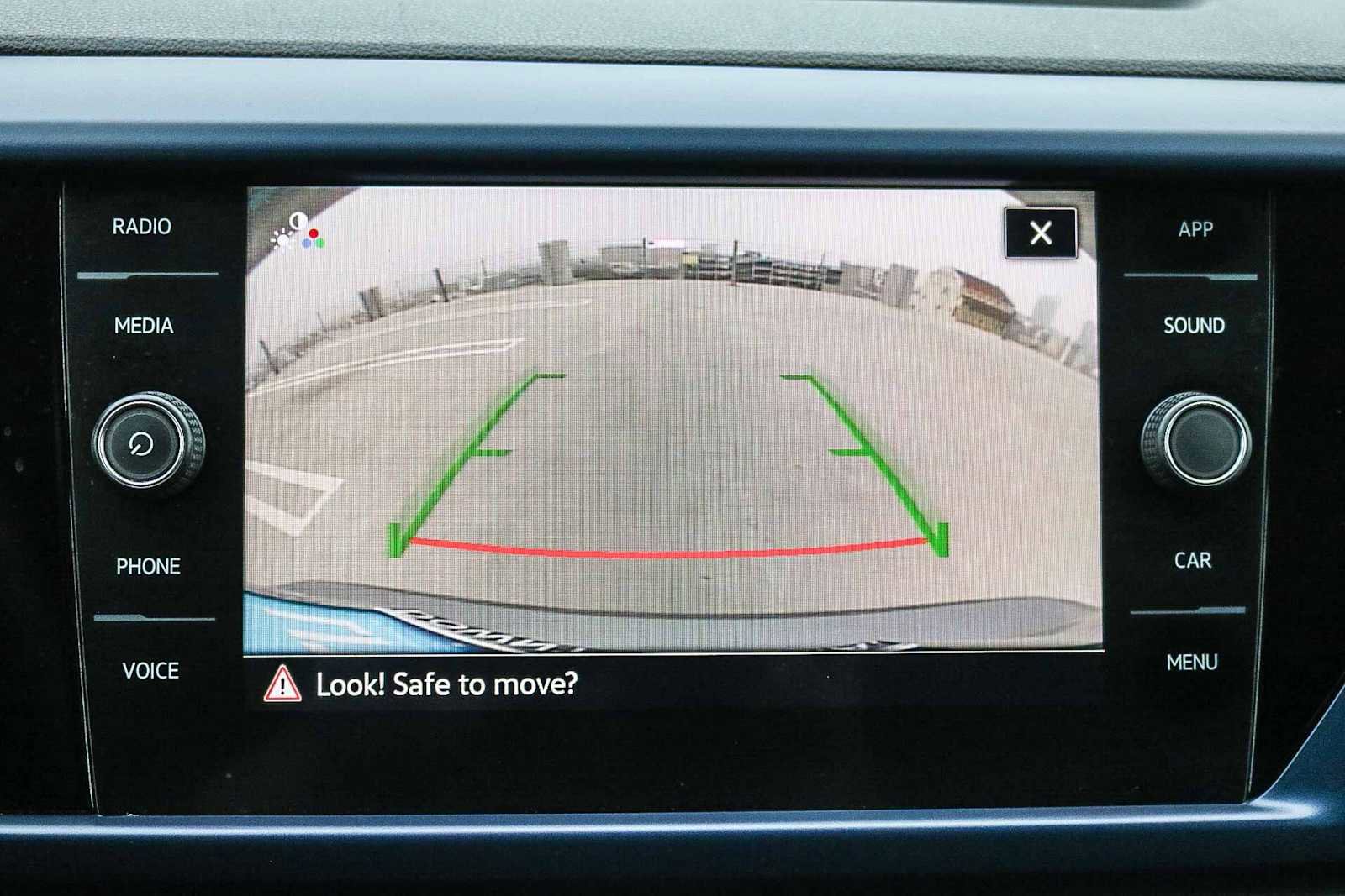 Used 2022 Volkswagen Taos SE image 24