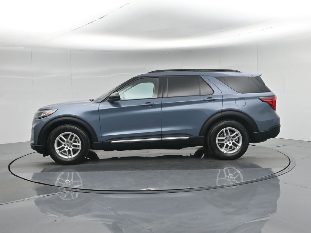 Used 2025 Ford Explorer Active w/ Active Comfort Package image 32