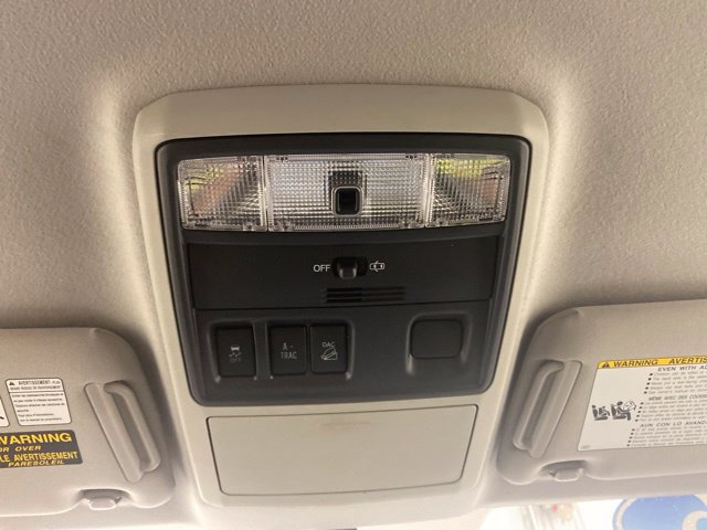 Used 2016 Toyota 4Runner SR5 AWD/4WD image 18
