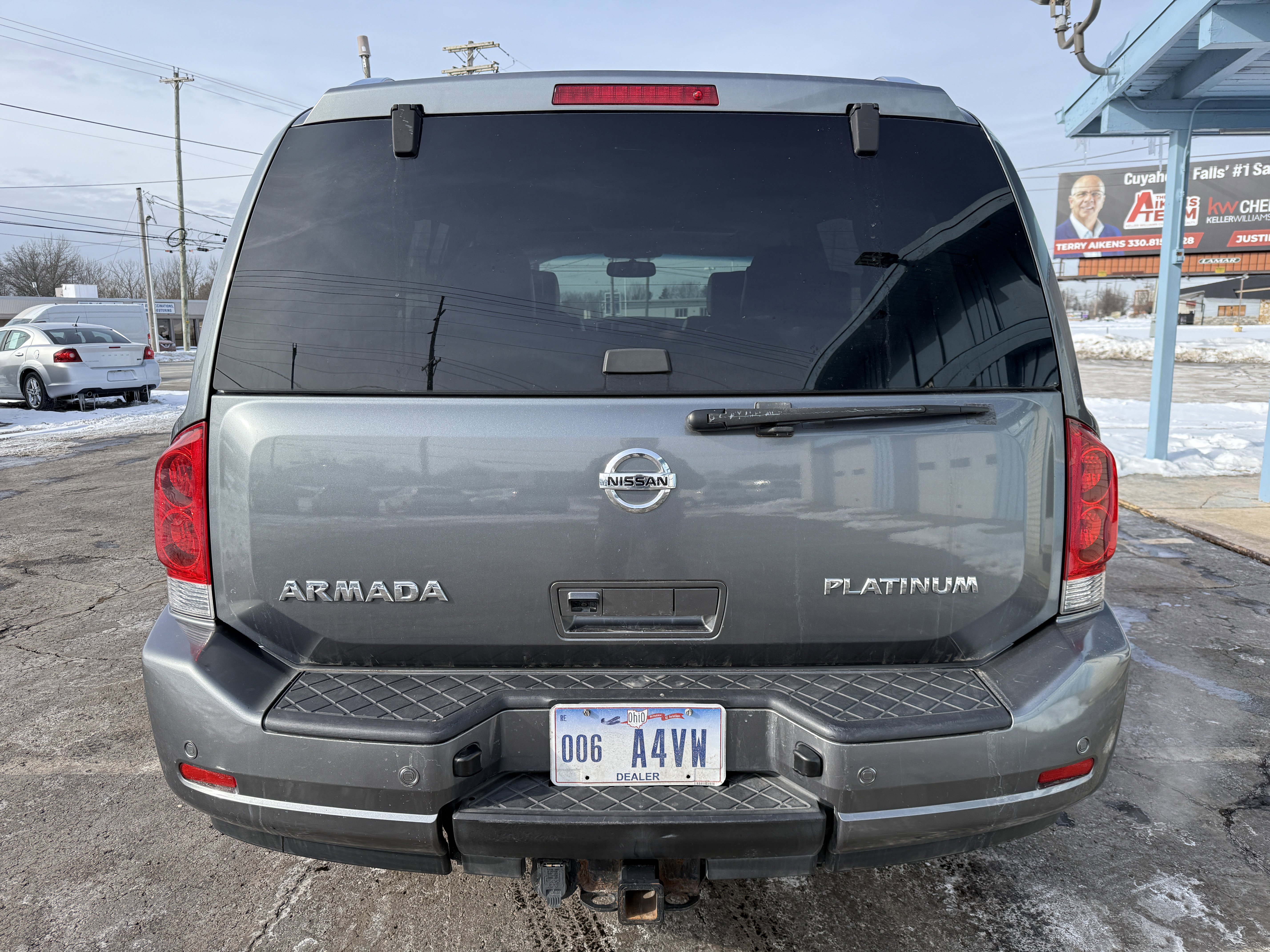 Used 2014 Nissan Armada Platinum w/ 2nd Row Captain Seat Package image 4