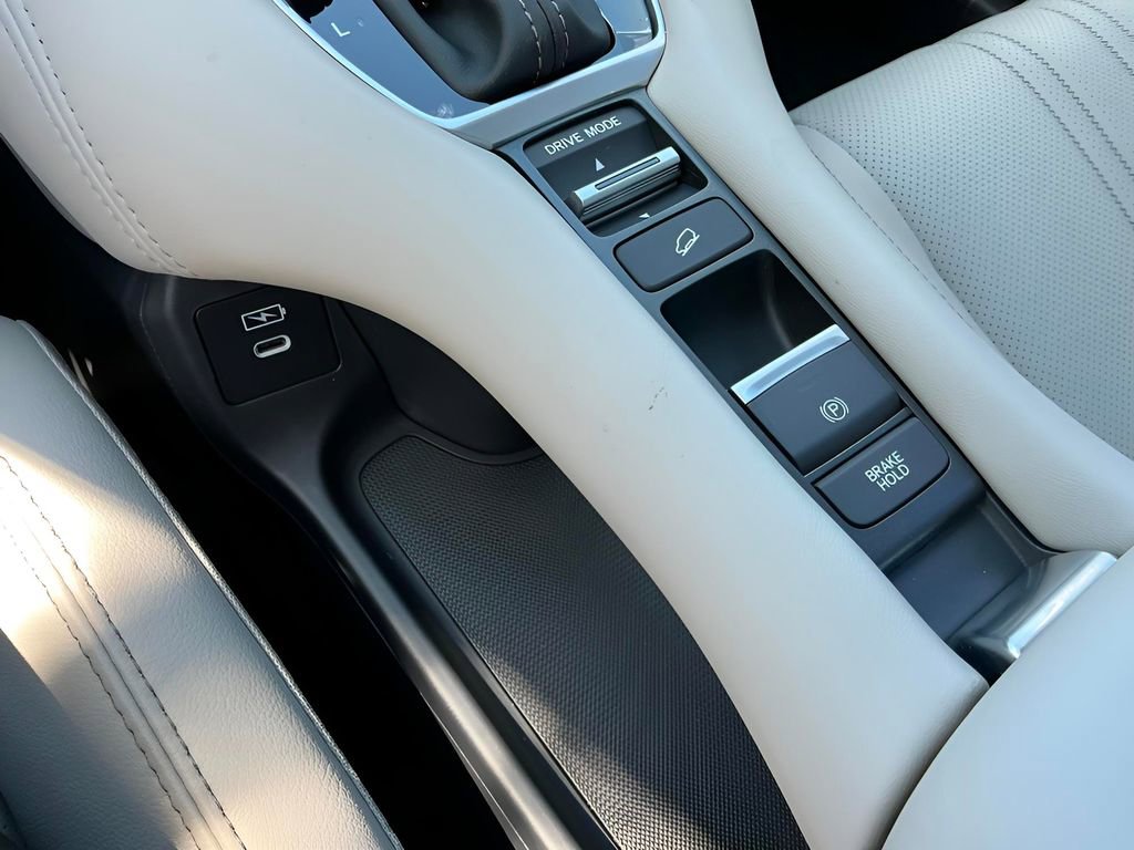 Certified 2026 Honda HR-V EX-L image 31