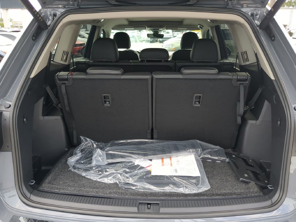 New 2026 Volkswagen Atlas SE FWD image 9