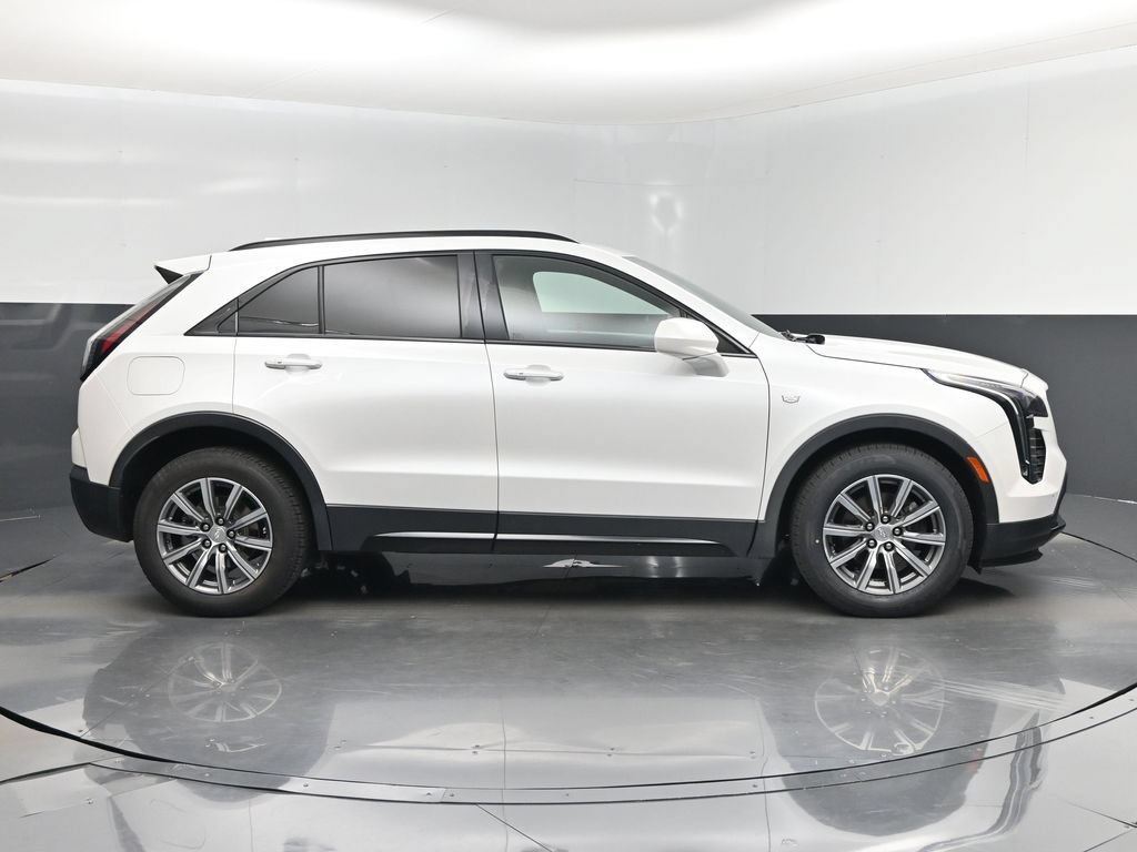 Used 2019 Cadillac XT4 Sport w/ Cold Weather Package FWD image 2