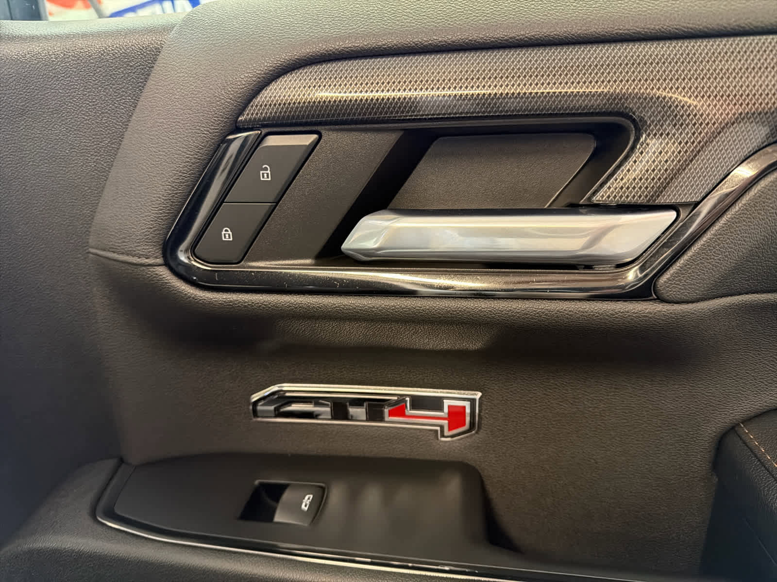 Certified 2024 GMC Sierra 1500 AT4 w/ Technology Package image 30