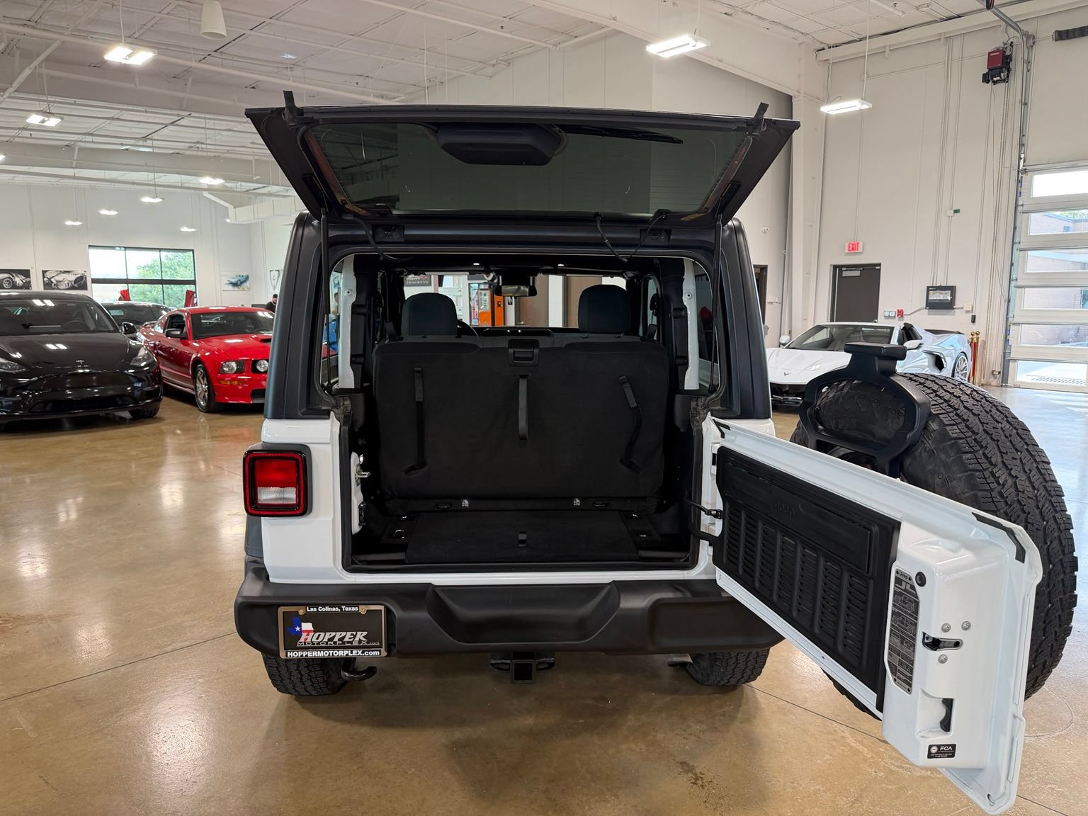 Used 2024 Jeep Wrangler Sport AWD/4WD image 21