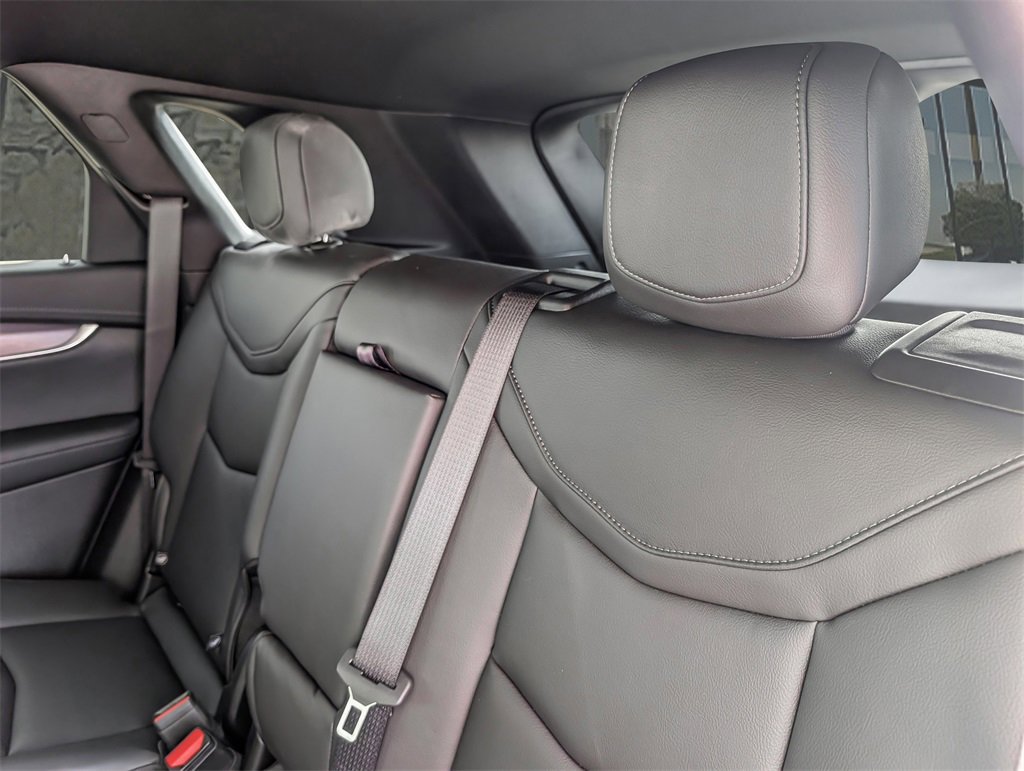 New 2026 Cadillac XT5 Luxury image 14