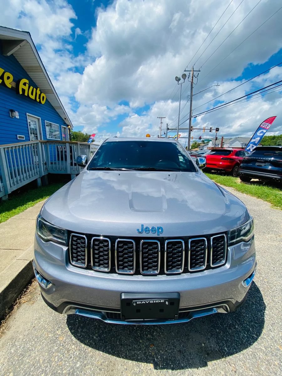 Used 2021 Jeep Grand Cherokee Limited w/ Sun & Sound Group AWD/4WD image 4
