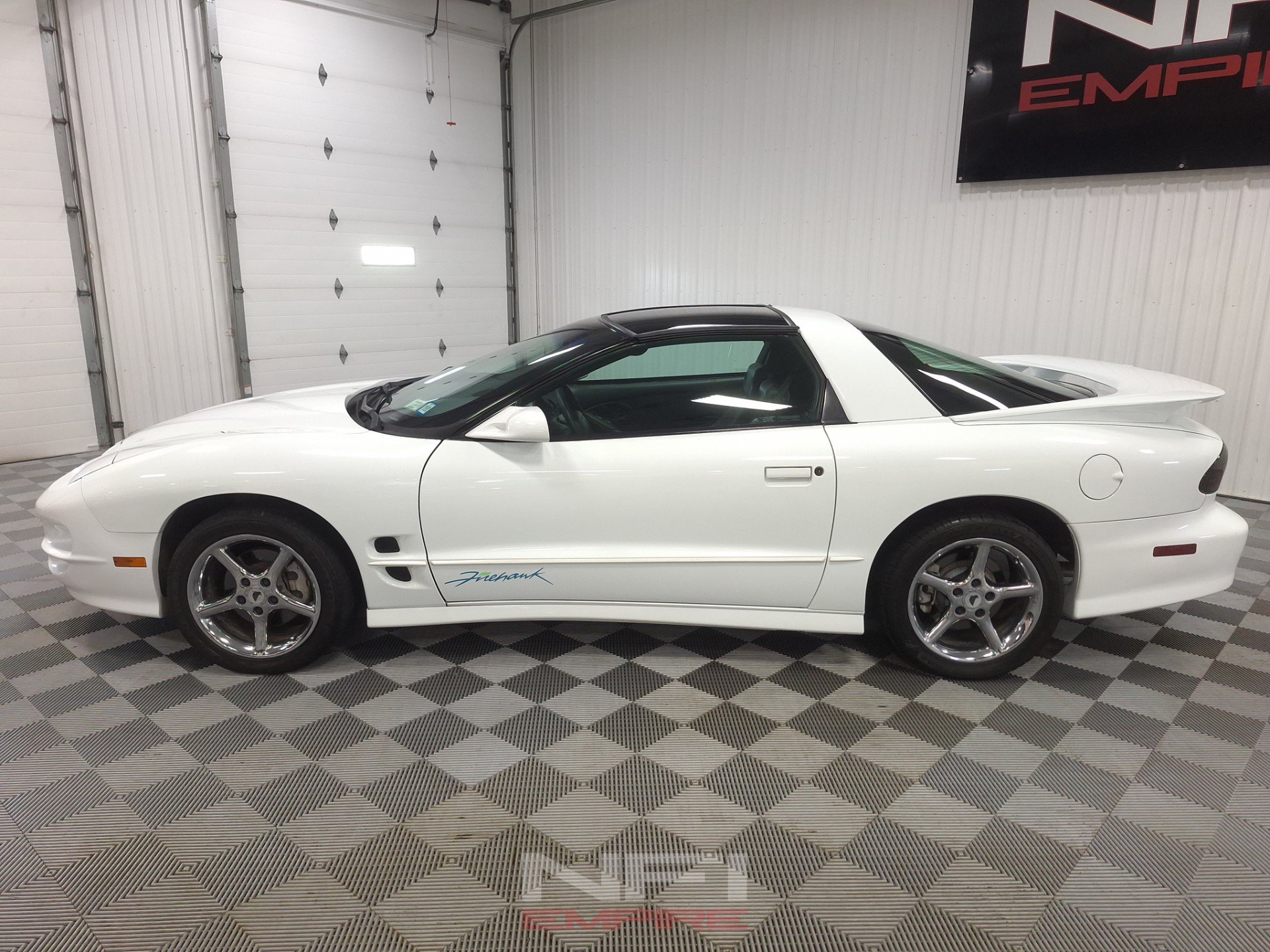 Used 1999 Pontiac Firebird Formula w/ SLP Firehawk Pkg RWD image 2
