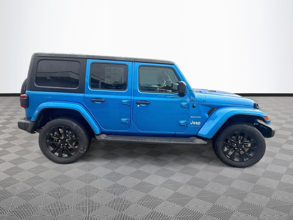 Certified 2023 Jeep Wrangler Unlimited Sahara w/ Cold Weather Group AWD/4WD image 5