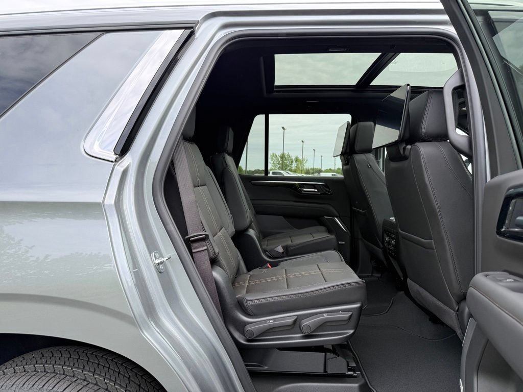 New 2026 Chevrolet Tahoe High Country AWD/4WD image 11