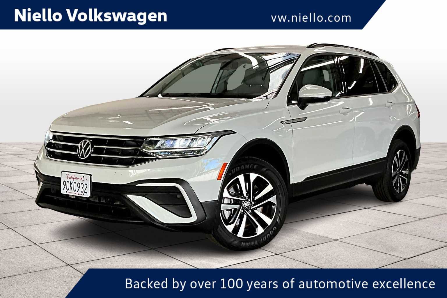 Used 2022 Volkswagen Tiguan S image 1