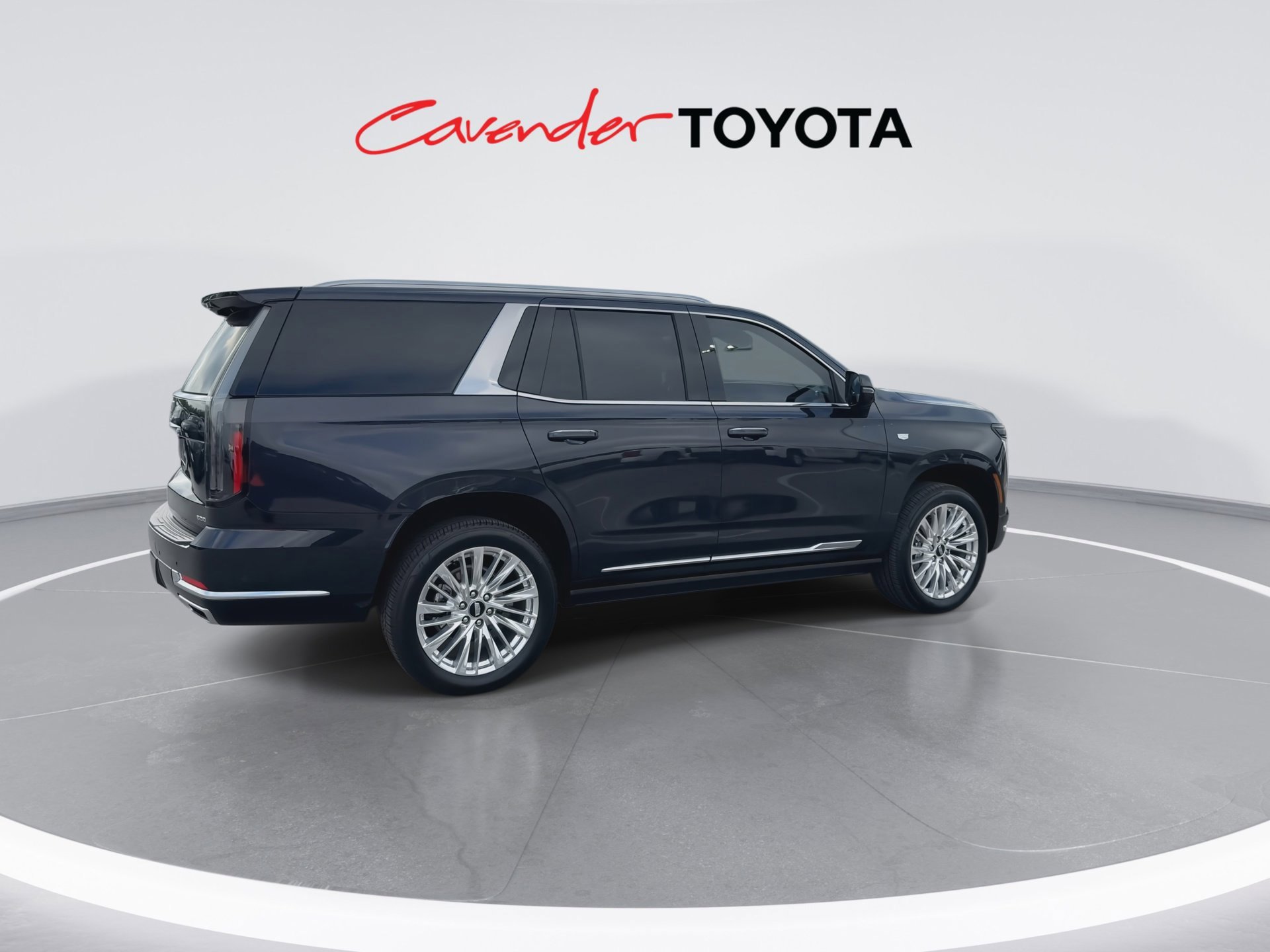 Used 2026 Cadillac Escalade Luxury w/ LPO, Floor Liner Package AWD/4WD image 8