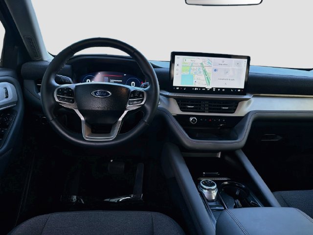 Used 2025 Ford Explorer Active RWD image 22