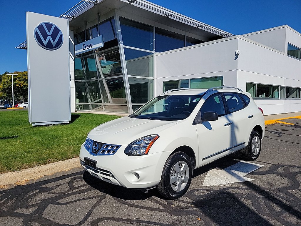 Used 2015 Nissan Rogue S w/ Convenience Package
