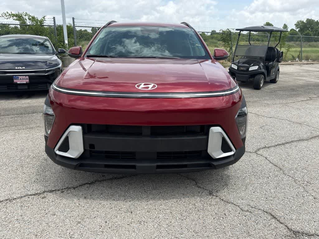 Used 2025 Hyundai Kona SEL FWD image 8