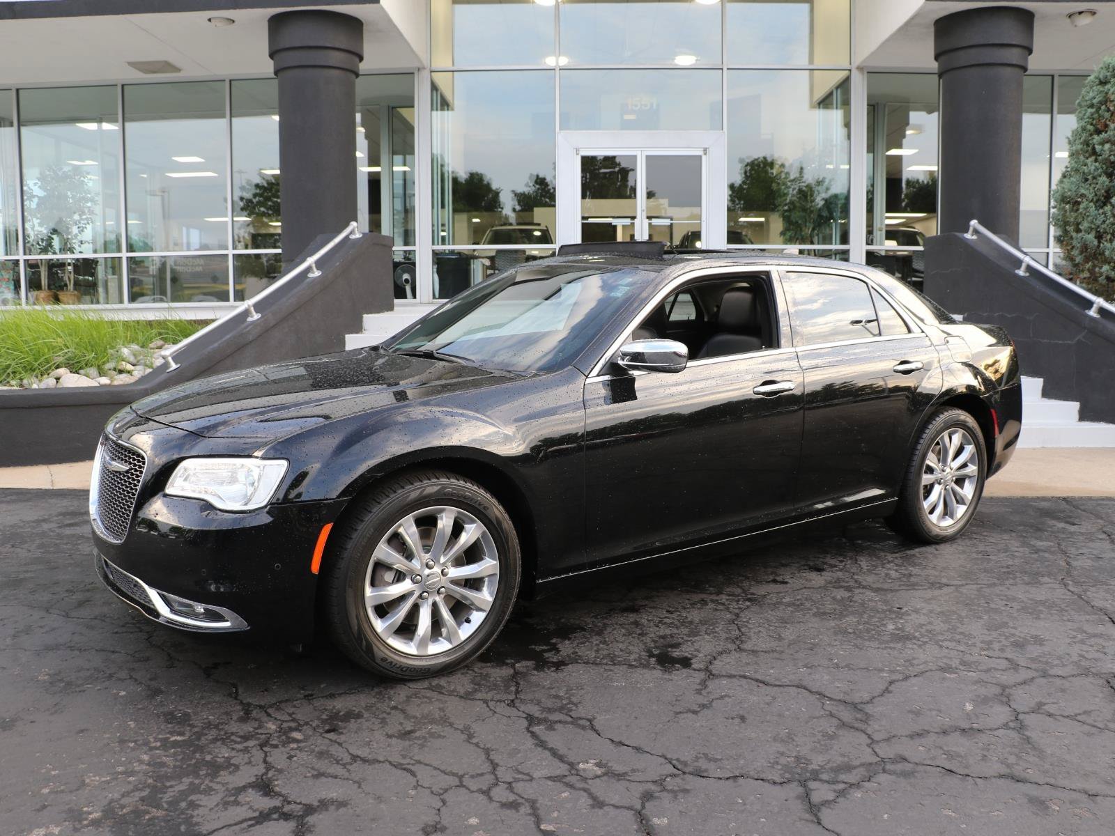 Used 2018 Chrysler 300 Limited w/ Safetytec Plus Group
