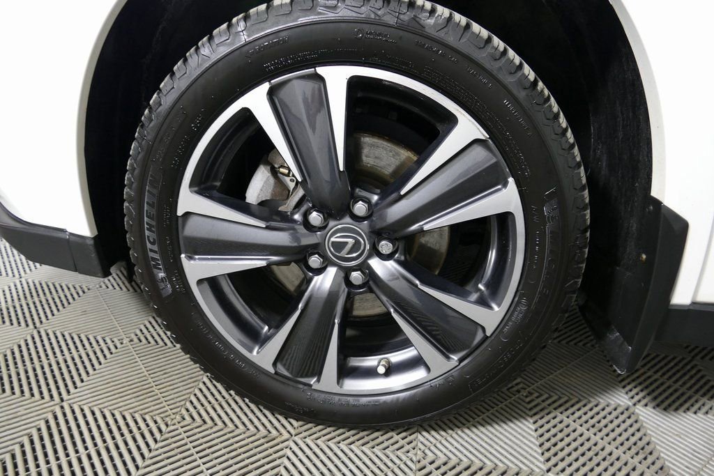 Used 2023 Lexus UX 250h AWD w/ Premium Package image 8