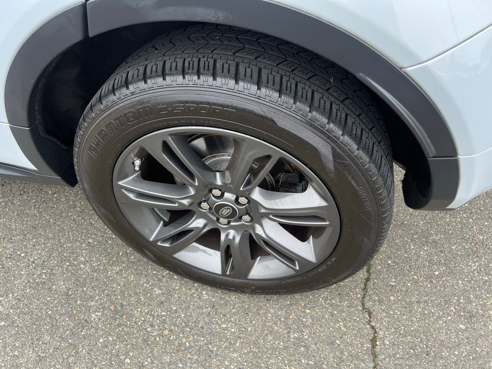 Used 2018 Land Rover Range Rover Evoque SE Premium image 13