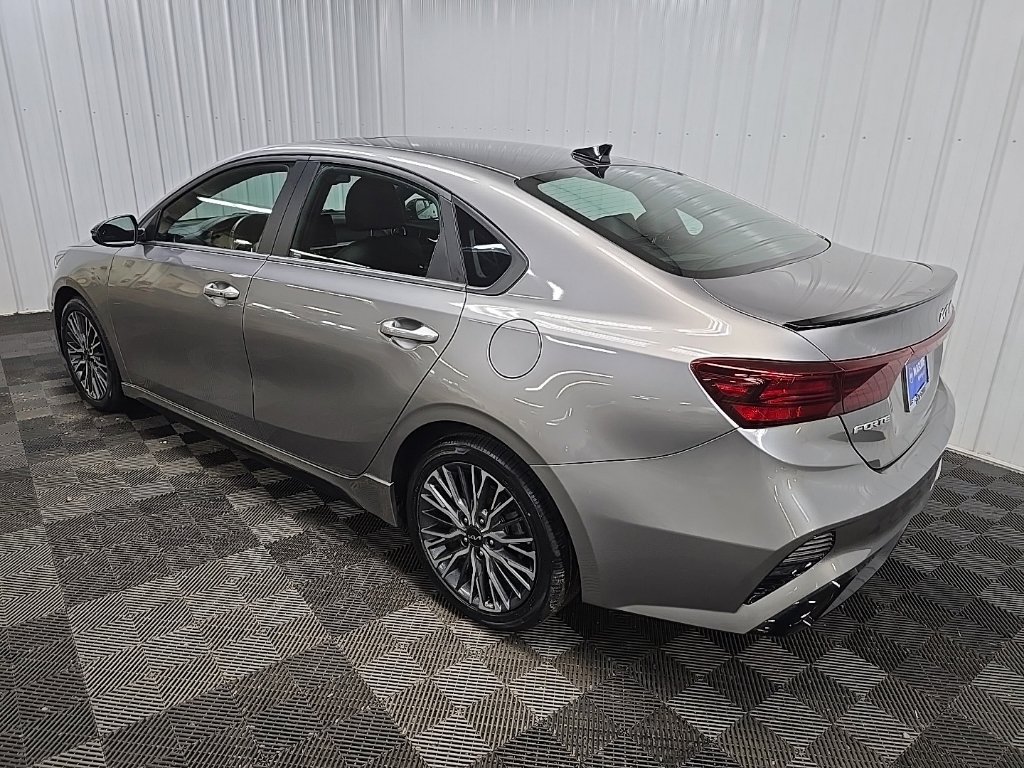 Used 2024 Kia Forte GT-Line w/ GT-Line Premium Package FWD image 9
