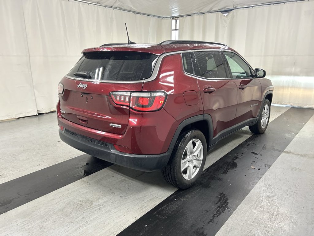 Certified 2022 Jeep Compass Latitude w/ Convenience Group AWD/4WD image 2