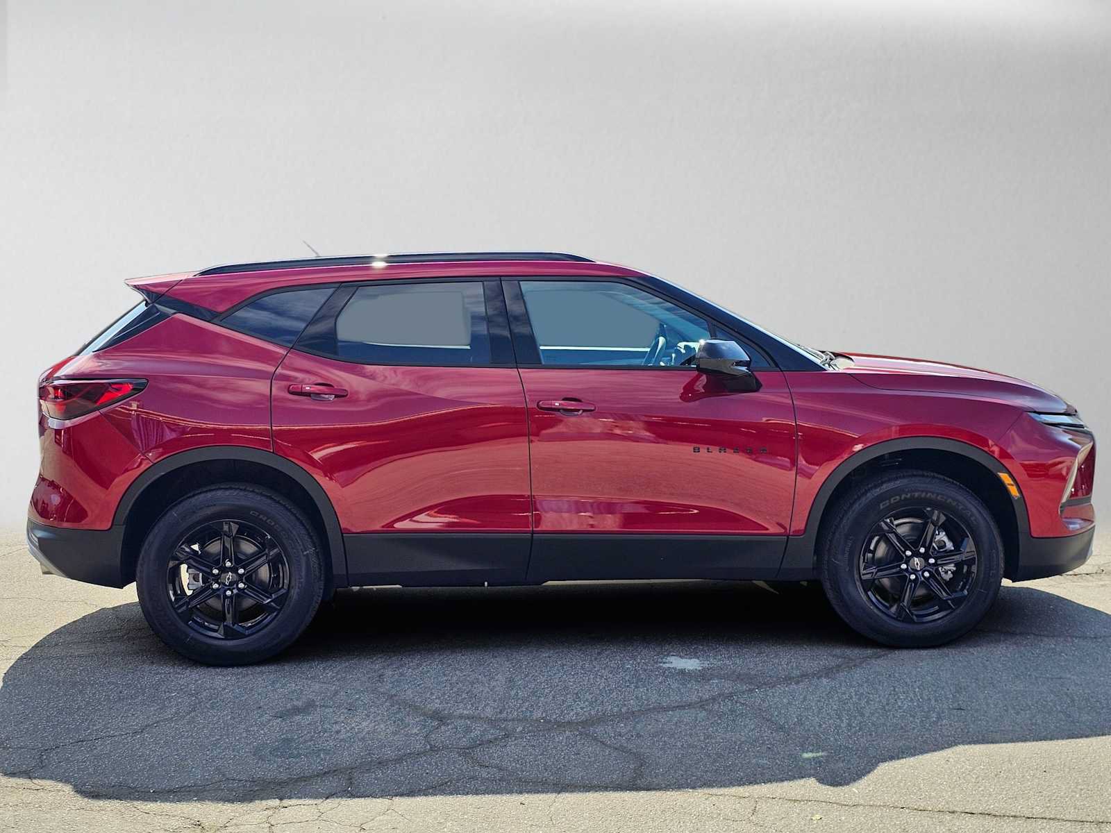 New 2026 Chevrolet Blazer LT w/ Convenience Package FWD image 2